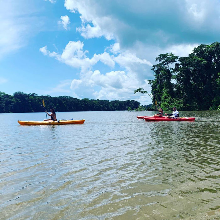 Tour Kayak Tortuguero Costa Rica